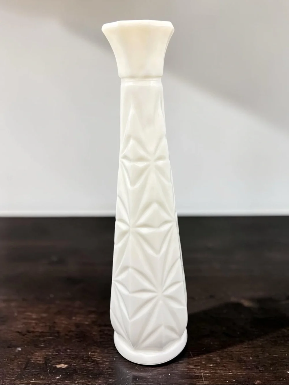 Vintage Hoosier Glass White Milk Glass 9 Inch Starburst Pattern MCM Bud Vase EUC